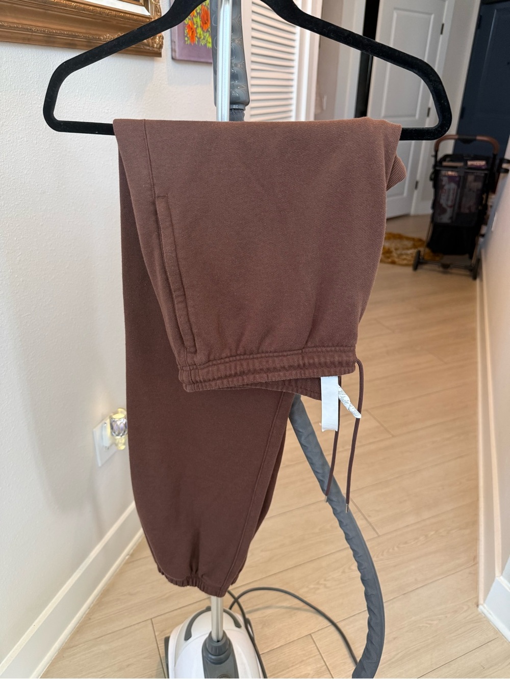 ALO Yoga Brown Chill Jogger Sweatpants